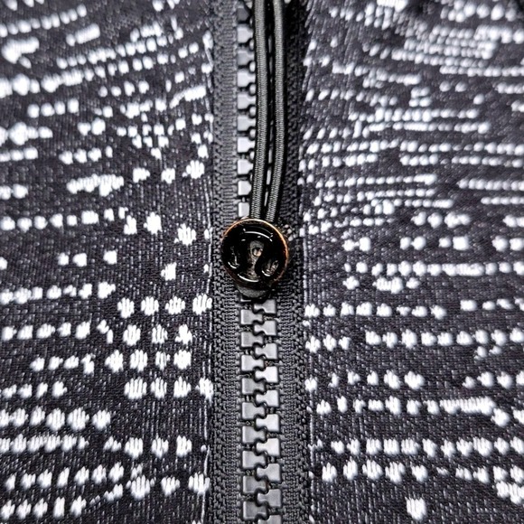 Lululemon Define Jacket Luxtreme Digital Rain Jacquard Black White Size 4 - Picture 4 of 13